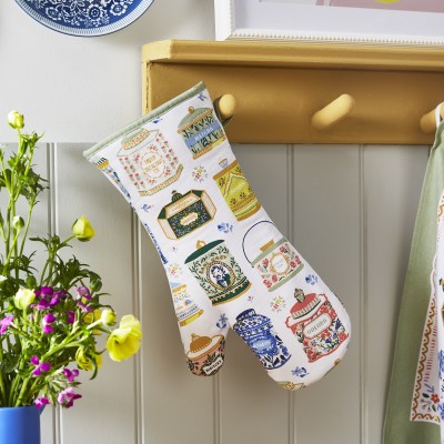 Ulster Weavers Tea Tins Gauntlet
